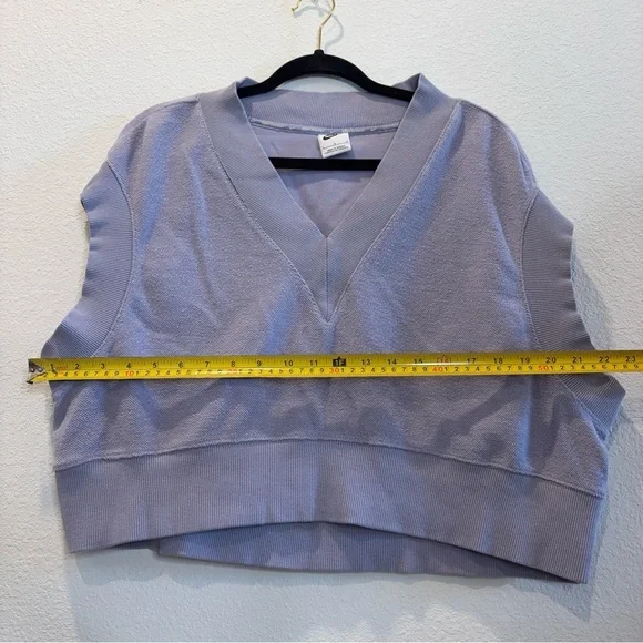 Women's Light Purple Nike vest - Picture 5 of 13